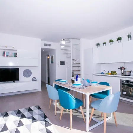 דירה Casa Laura Apt. 6 מנאג'יו
