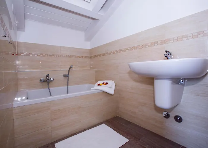 Casa Laura Apt. 6 *